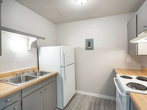 5th image of 925 Brookside St #3429