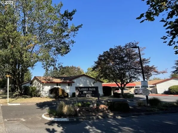 2107 SE 148th Pl, Portland, OR 97233