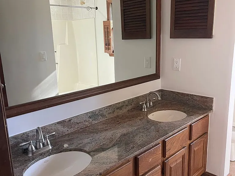 609 Georgetown Cir — Photo 27