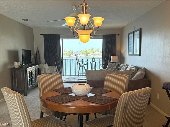 4th image of 4622 SW Santa Barbara Pl APT 211