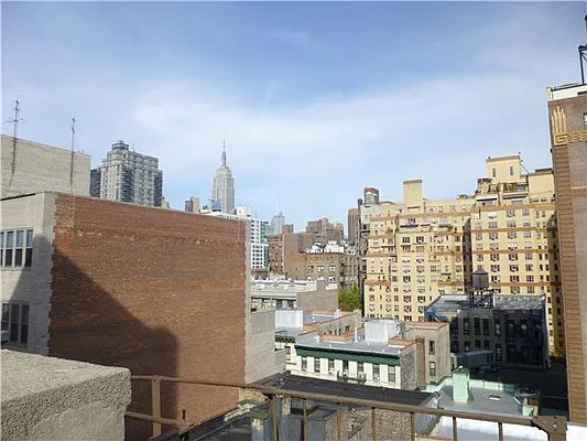 Rented by Siderow Residential Group | media 26