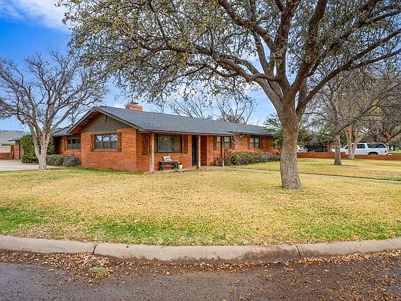 4th image of 2610 Lockheed Dr