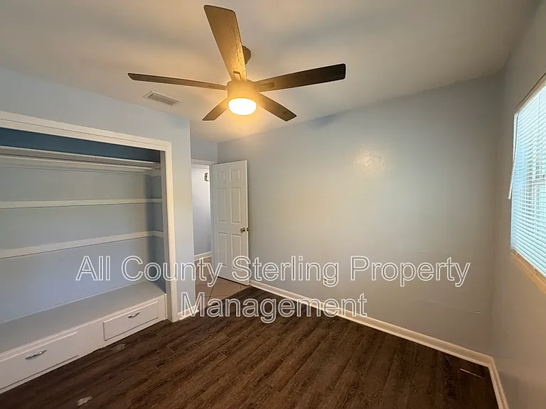 123 NW 26th St — Photo 8