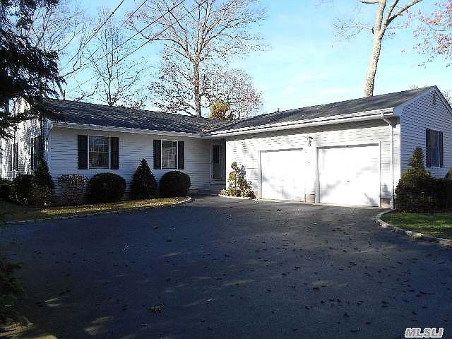 1st image of 8 Hewitt Blvd