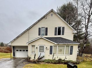17 Lake Street, Stockholm, ME 04783