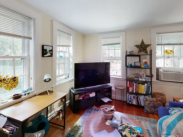 38 Gibson St #3B — Photo 1