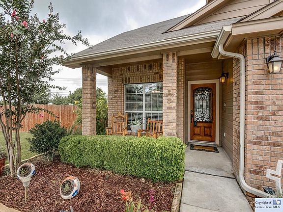 3rd image of 102 Arcadia Pl