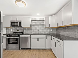 813 E 10th Ave, Homestead, PA