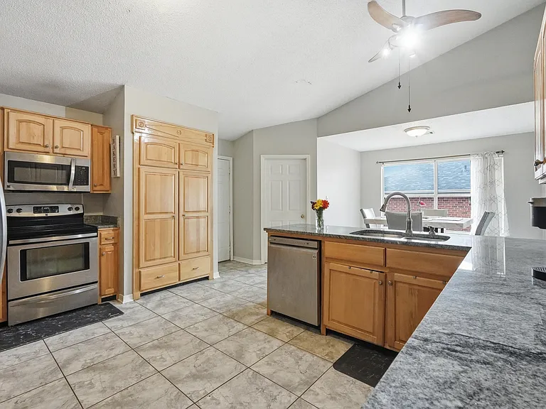 123 Steeplechase Dr — Photo 11
