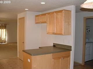 2nd image of 6101 NE 41st Cir