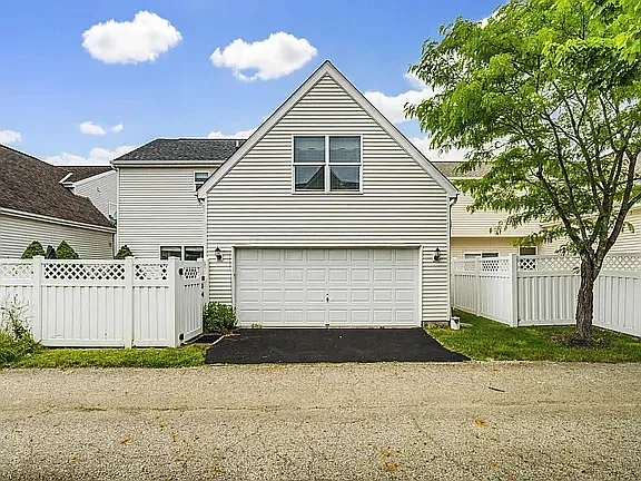7223 Normanton Dr — Photo 5