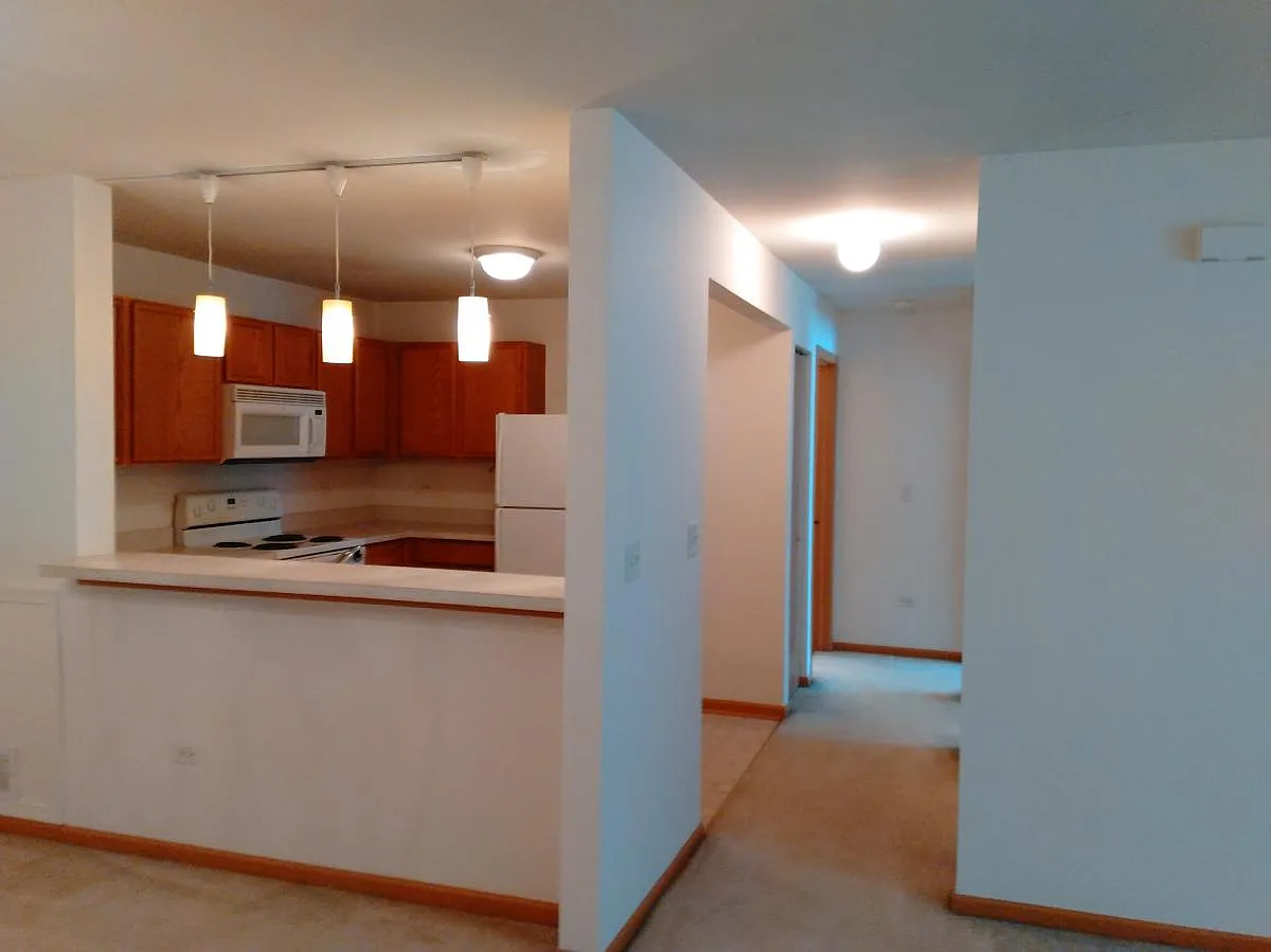 Mcclure Road, Aurora — Photo 2