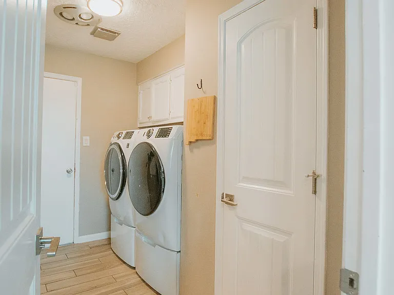 9514 Avenida Del Oso NE — Photo 48