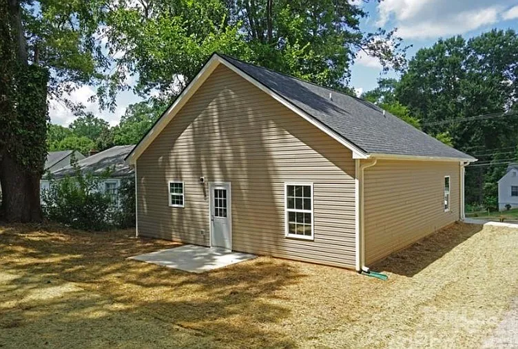 817 W Davidson Ave — Photo 15