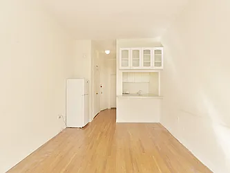 Rented by Cooper & Cooper Real Estate