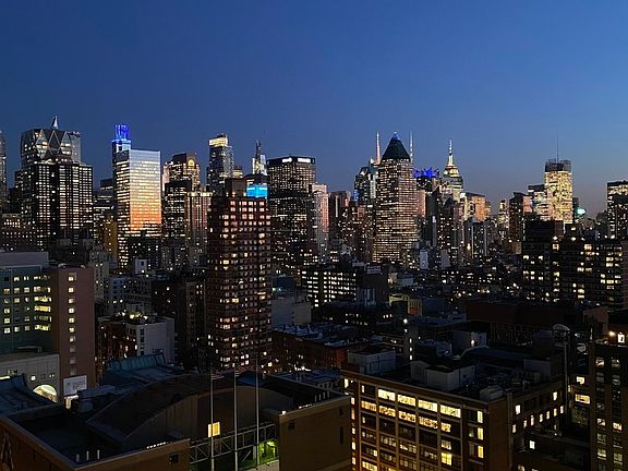 5th image of 555 W 59th St APT 28B