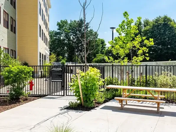 75 Cowles Ln #75, Amherst, MA 01002