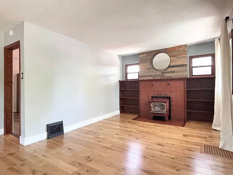 631 E Downington Ave — Photo 7