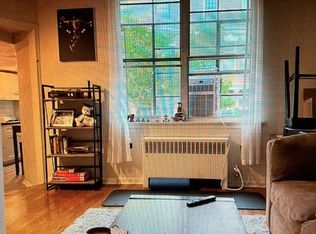 2125 Locust St APT 6, Philadelphia, PA 19103