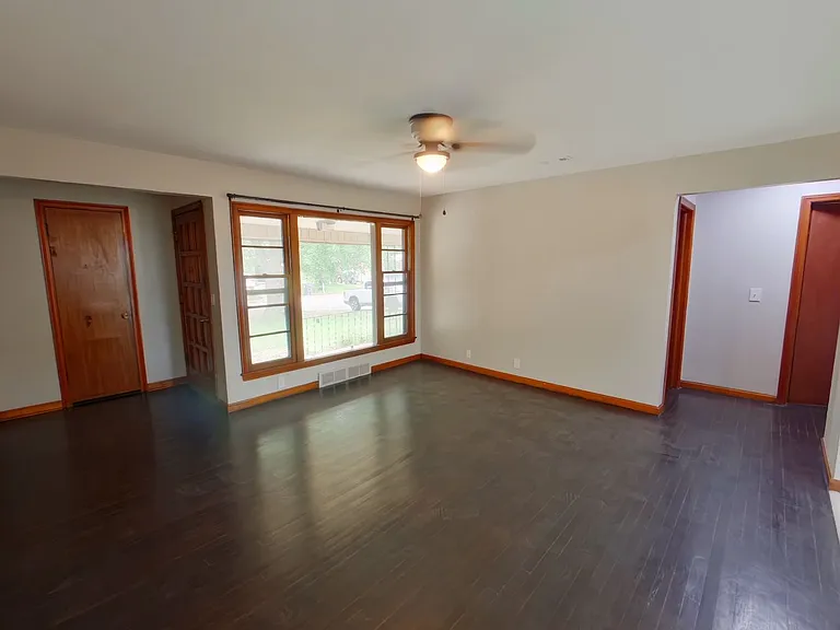 1739 S Lexington Rd — Photo 2