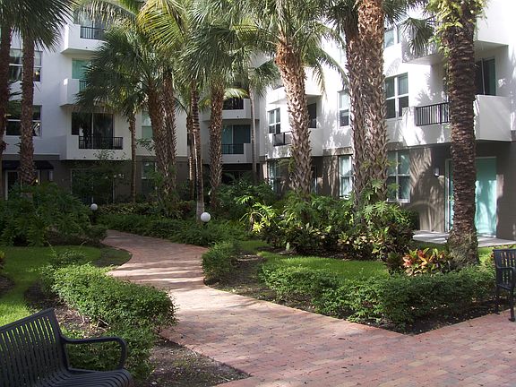 3rd image of 2421 NE 65th St #2212