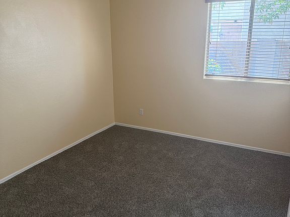 5th image of 605 E Harold Dr