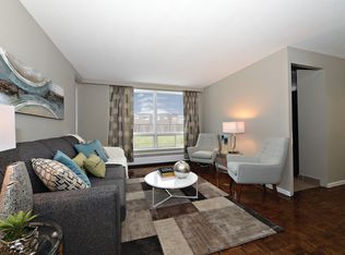 2861 Baycrest Dr, Ottawa, ON K1V 8X8