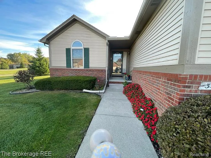 3372 Spruceridge Ct #82 photo 1