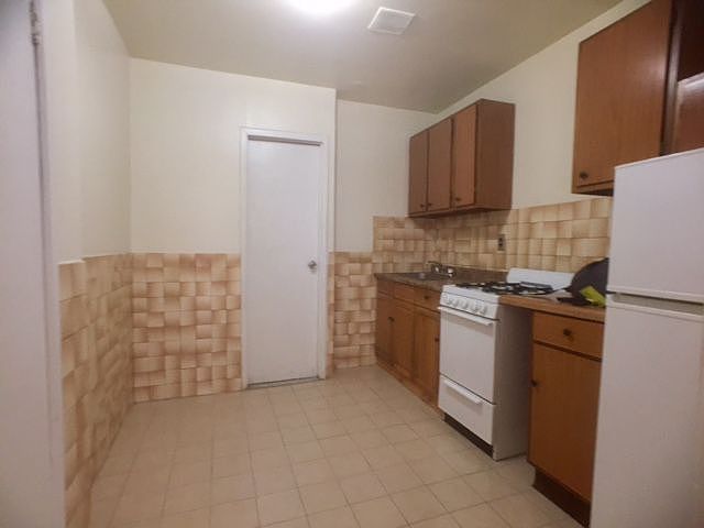 2nd image of 350 E 92nd St APT 5SR