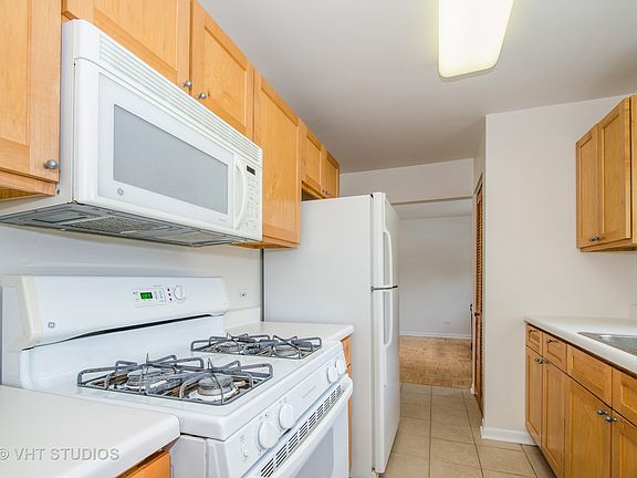 5th image of 1140 W North Shore Ave APT 1W