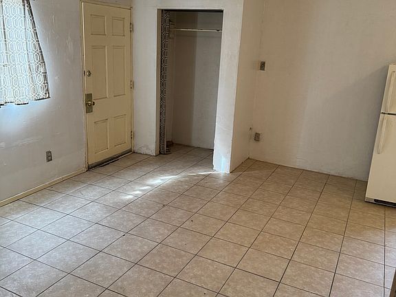 5th image of 1119 N Laurel St #5