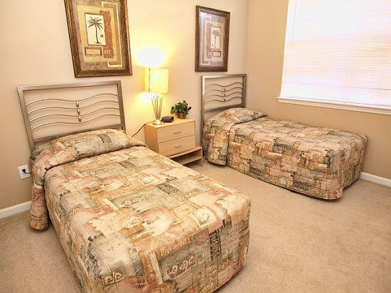 TR3C807T-Twin-Bedroom