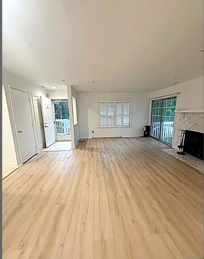 2 bed, 1022 sqft, $3,900 — Photo 2