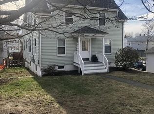 10 Pulaski St APT 3, Peabody, MA 01960