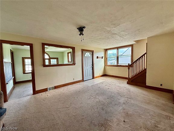 4th image of 117 Bird Way