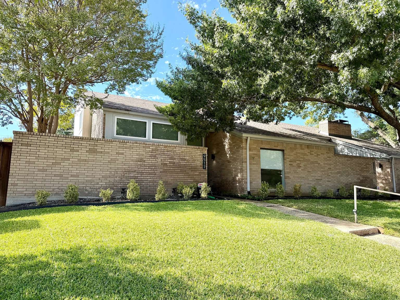3 bed, 2567 sqft, $4,000 — Photo 1