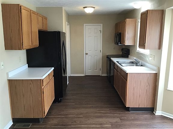 2nd image of 979 Dayspring Ln