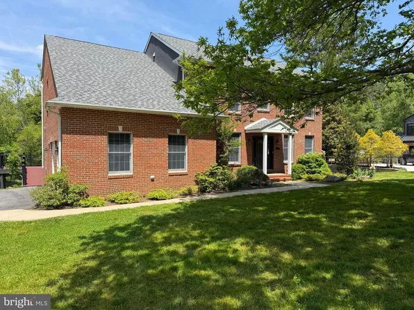 1 Nob Hill Rd, Wilmington, DE 19808