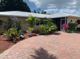 917 Roseate Dr, Naples, FL 34104