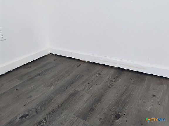 2nd image of 209 Orchard St