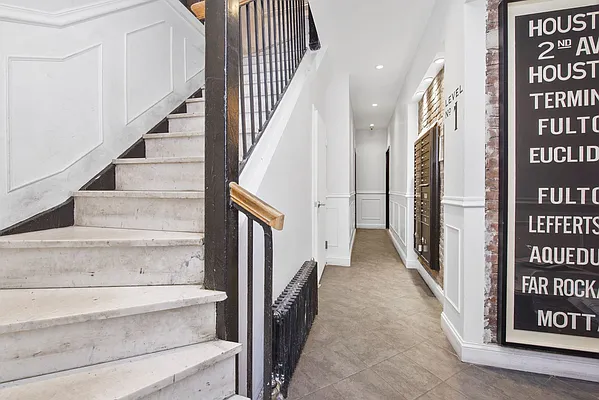 Rented by Compass | media 33