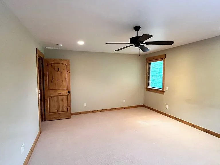 56 Beesley Ln — Photo 25