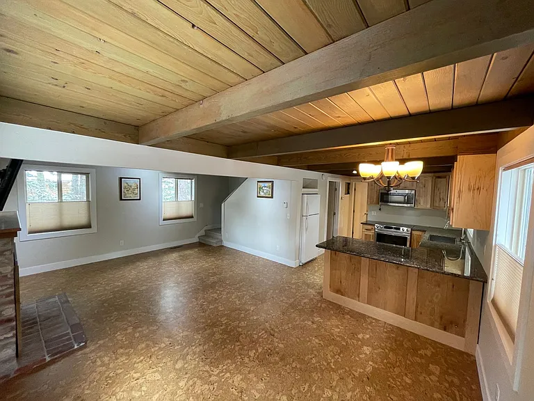 680 Taylor Way — Photo 8