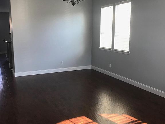 Dining/living room