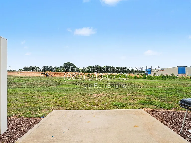 8151 Sheffield Dr — Photo 18