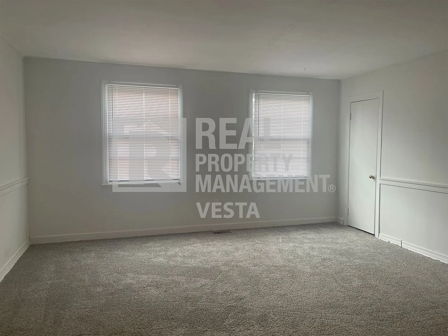 3 bed, 2.0 bath, 1224 sqft, $930 — Photo 2