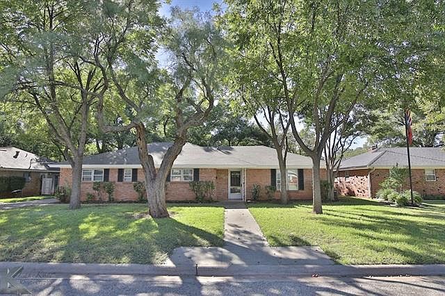 1st image of 1466 Roanoak Dr