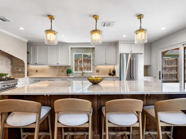 814 Azalea St, Houston, TX 77018