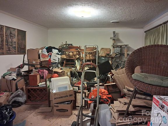3rd image of 105 S Randolph St