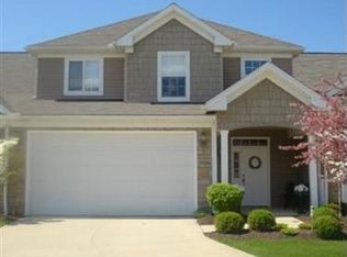 29394 Hummingbird Cir #86, Westlake, OH 44145